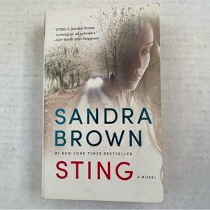 Sting by Sandra Brown Paperback